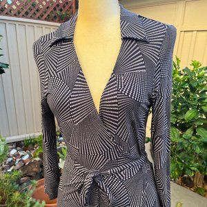 Bcbgmaxzria wrap midi dress